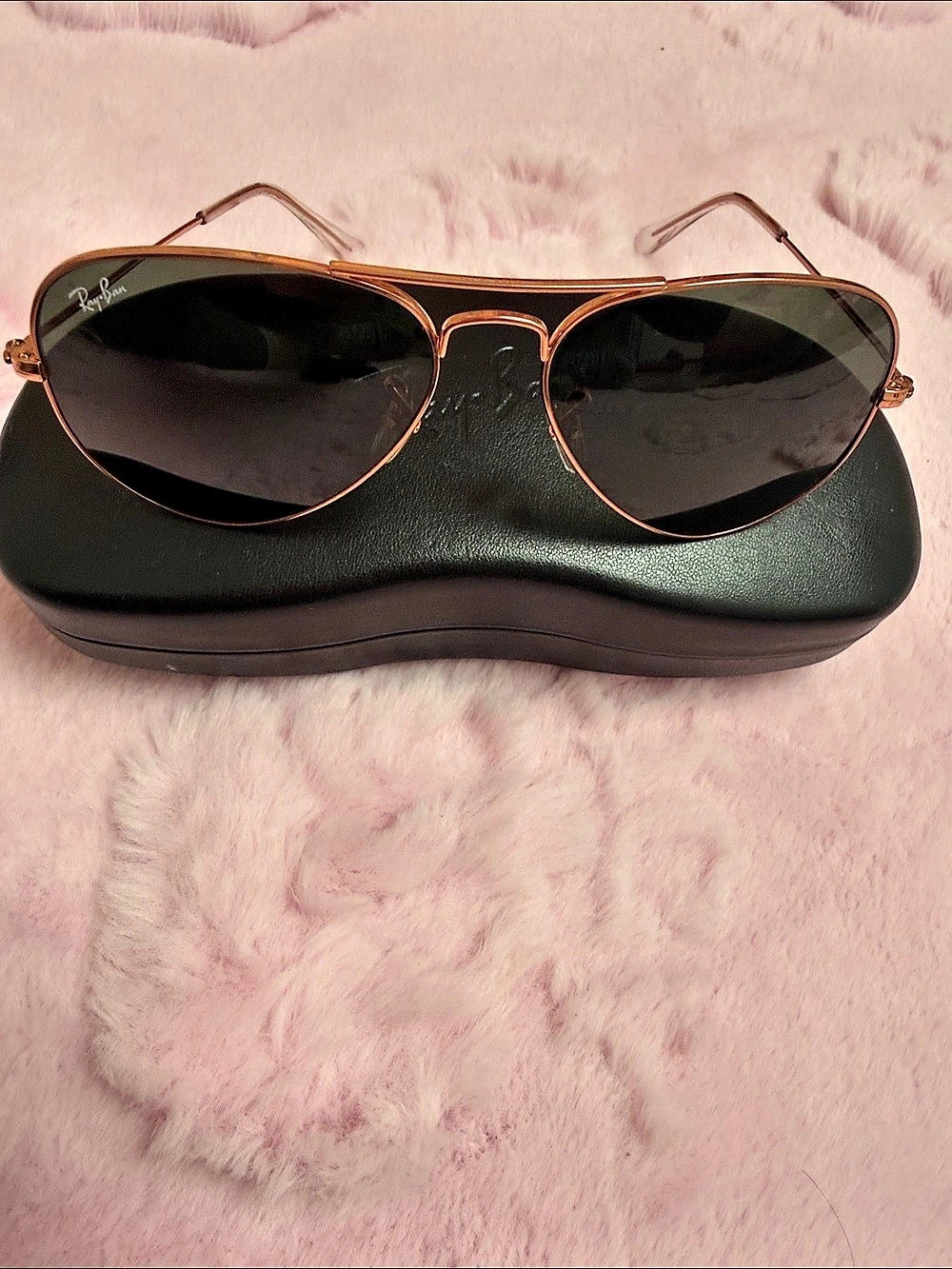 Ray-Ban RB3025 Aviator Classic Sunglasses Black.polarized and Gold Frame